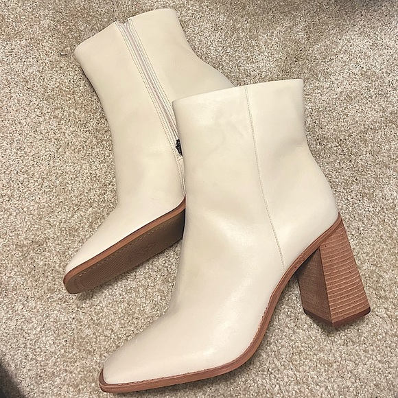 Vince Camuto Shoes - Ivory cream boots / cream booties / white boots